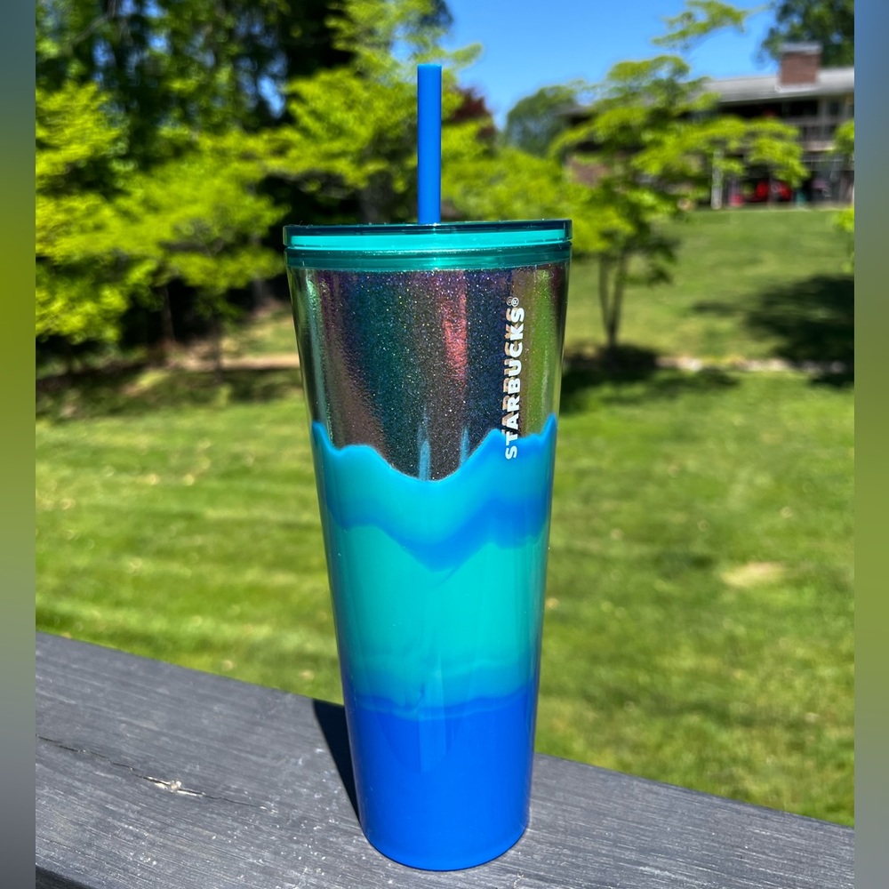 New Starbucks cup